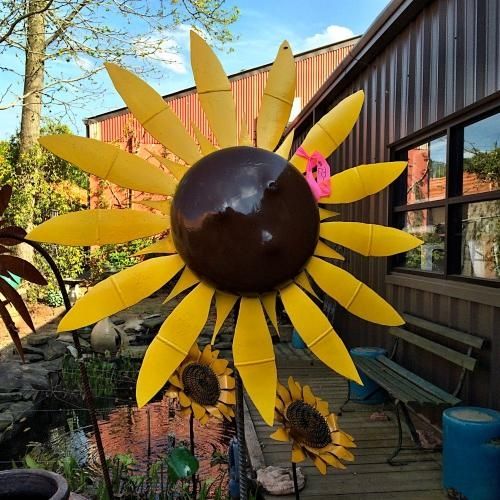 Garden & Outdoor – Kudzu Antiques With Metal Sunflower Yard Art (Photo 13 of 20)