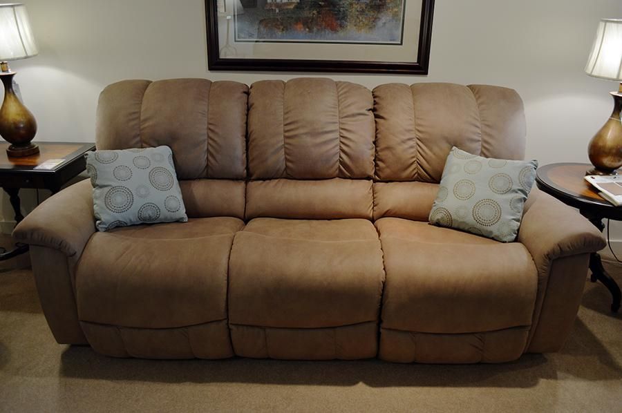 La Z Boy – Jace Reclining Sofa – Harris Family Furniture Throughout Lazy Boy Sofas (View 9 of 20)