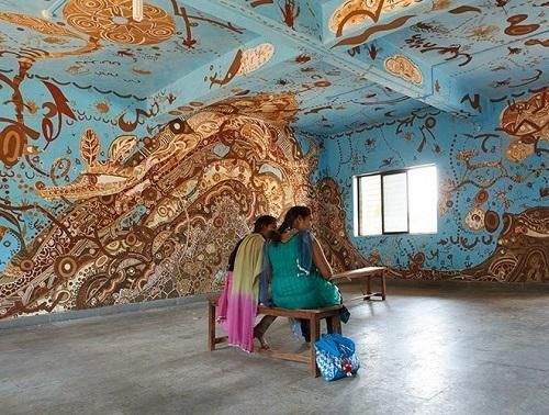 School Walls Painted With Mud – Art Kaleidoscope Regarding Kaleidoscope Wall Art (Photo 8 of 20)