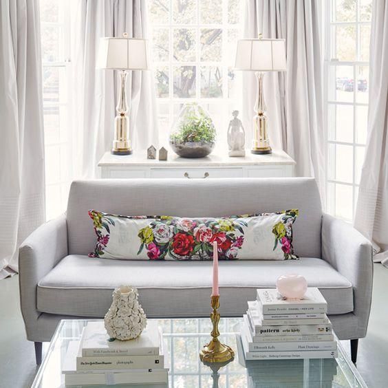 50 Cool Bay Window Decorating Ideas – Shelterness Pertaining To Sofas For Bay Window (Photo 12 of 20)