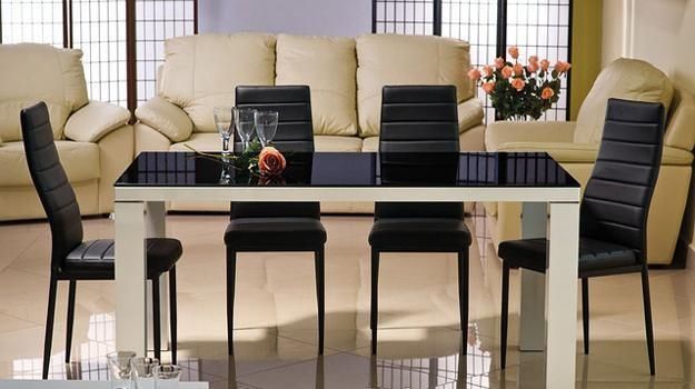 Glass Top Tables Magnifying Beautiful Dining Room Design Pertaining To Best And Newest Dining Tables Black Glass (View 15 of 20)