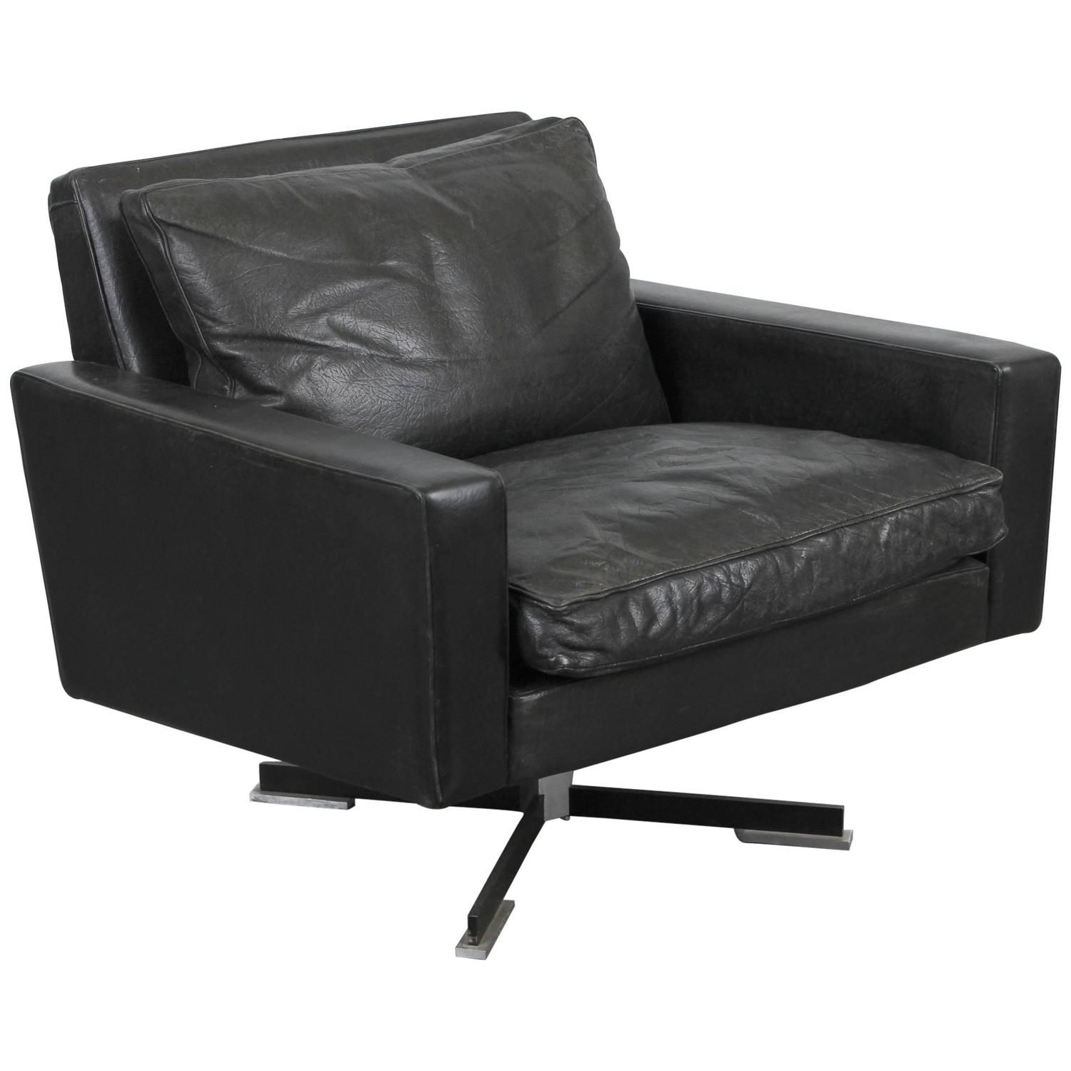 Mid Century Modern Black Leather Swivel Chair At 1Stdibs Within Leather Black Swivel Chairs (View 5 of 20)