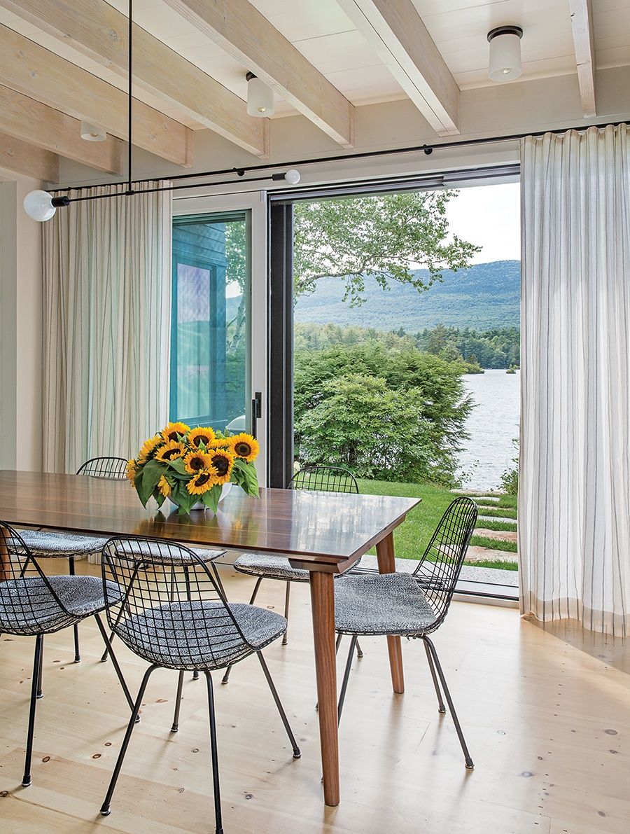 Coming Home: Inside A New Hampshire Summer Homespazio Rossi Pertaining To Most Popular Rossi 5 Piece Dining Sets (View 15 of 20)