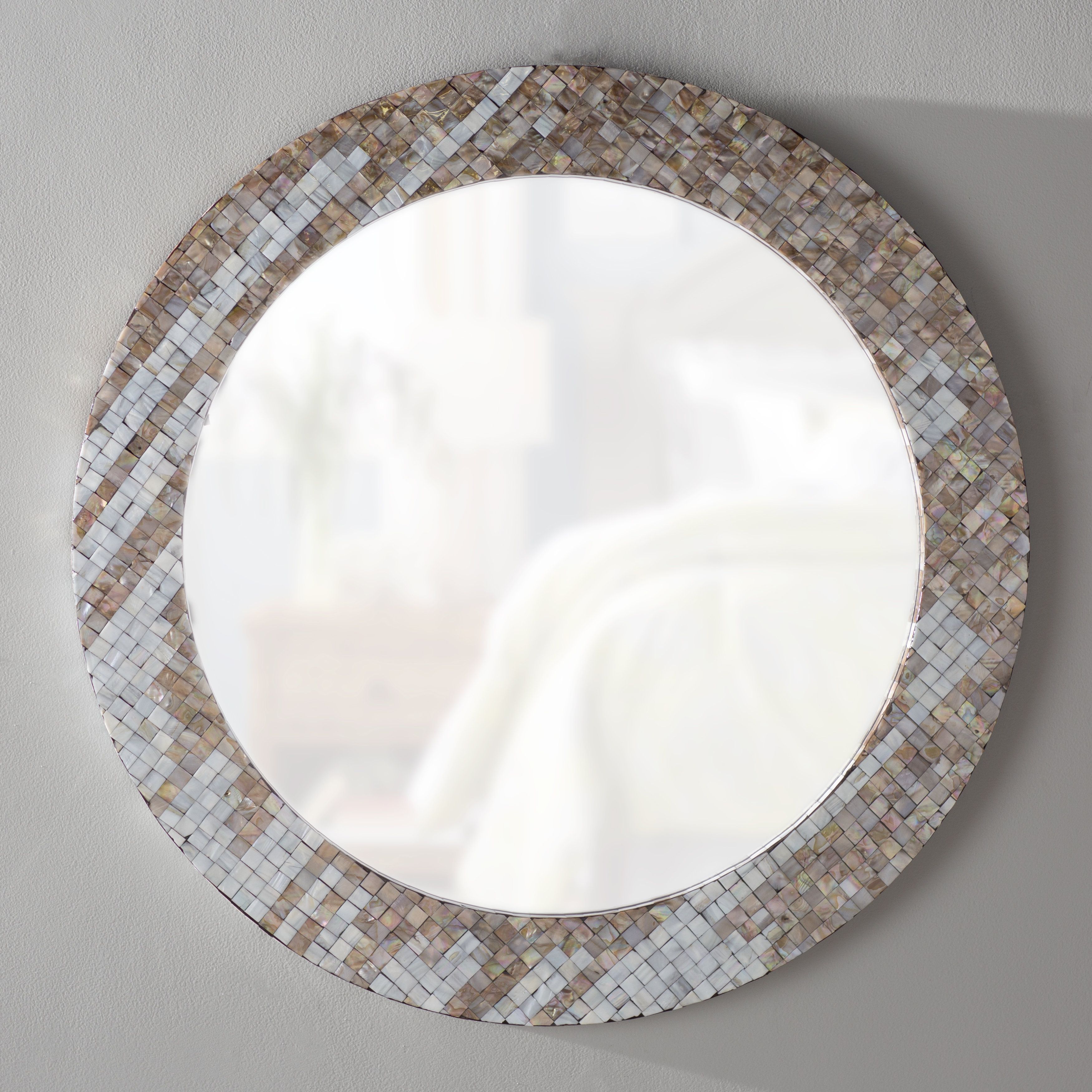 Conradine Round Traditional/coastal Accent Mirror With Regard To Traditional/coastal Accent Mirrors (View 1 of 20)