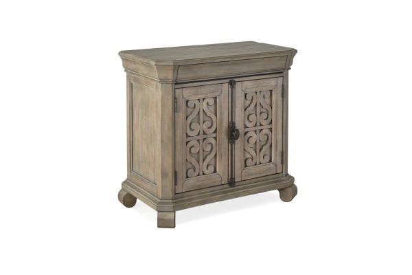 Tinley Park Bachelor Chest Pertaining To Tinley Park Traditional Dove Tail Grey Coffee Tables (View 23 of 25)