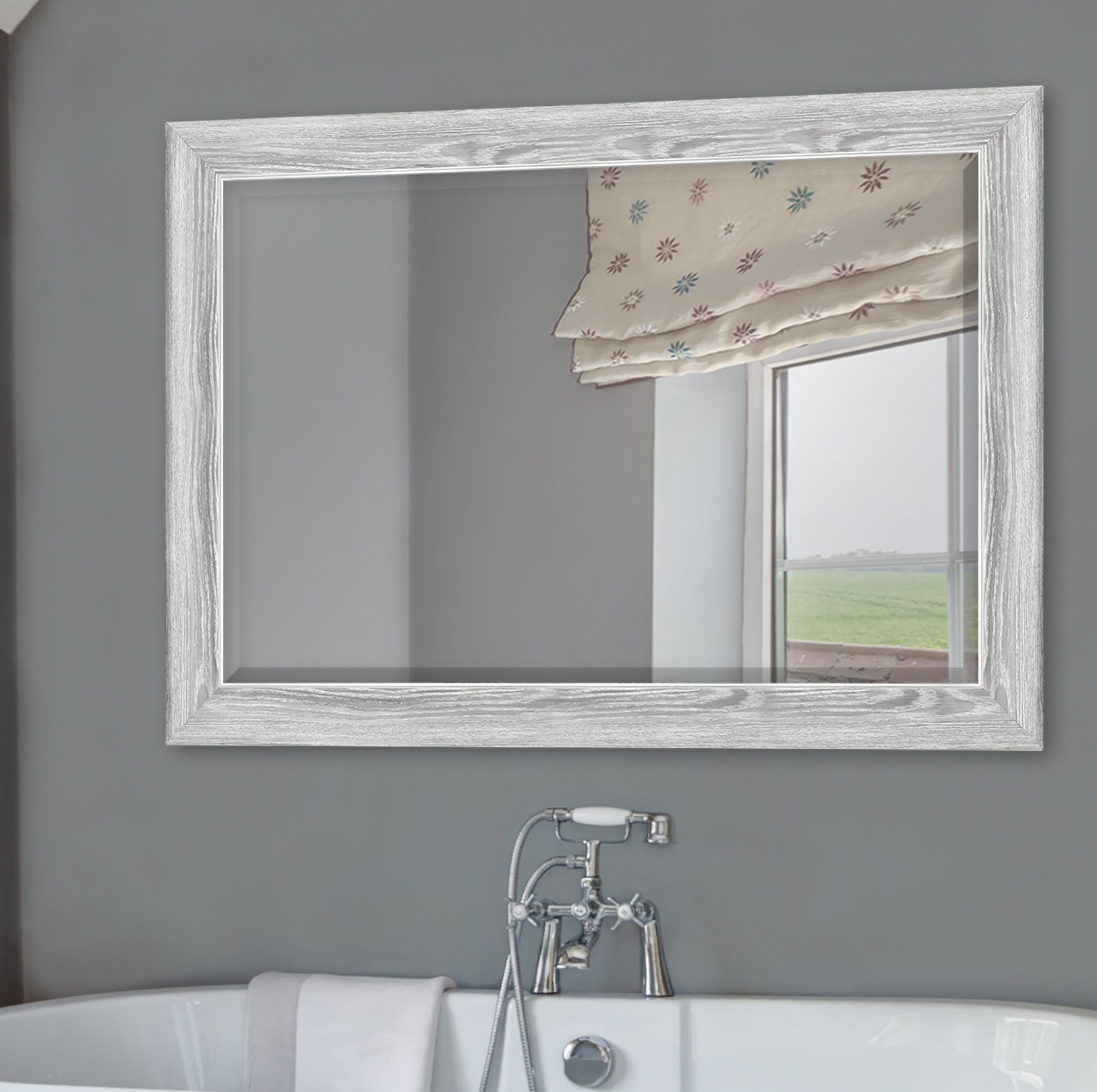 Yeung Curvature Bathroom/vanity Mirror For Hilde Traditional Beveled Bathroom Mirrors (View 12 of 20)