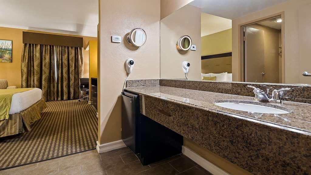 Hotel In Tucson | Best Western Royal Sun Inn & Suites With Regard To Floral Blossom Ink Painting Thermal Room Darkening Kitchen Tier Pairs (View 16 of 25)