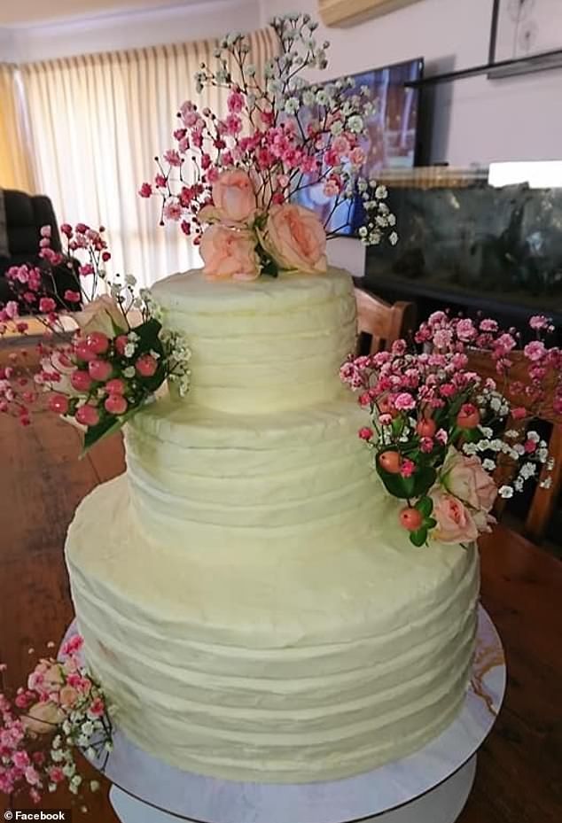 Woman Makes Lavish Wedding Cake Using Mud Cakes From With Regard To Porch &amp; Den Park Point Blush 24 Inch Tier Pairs (View 16 of 25)