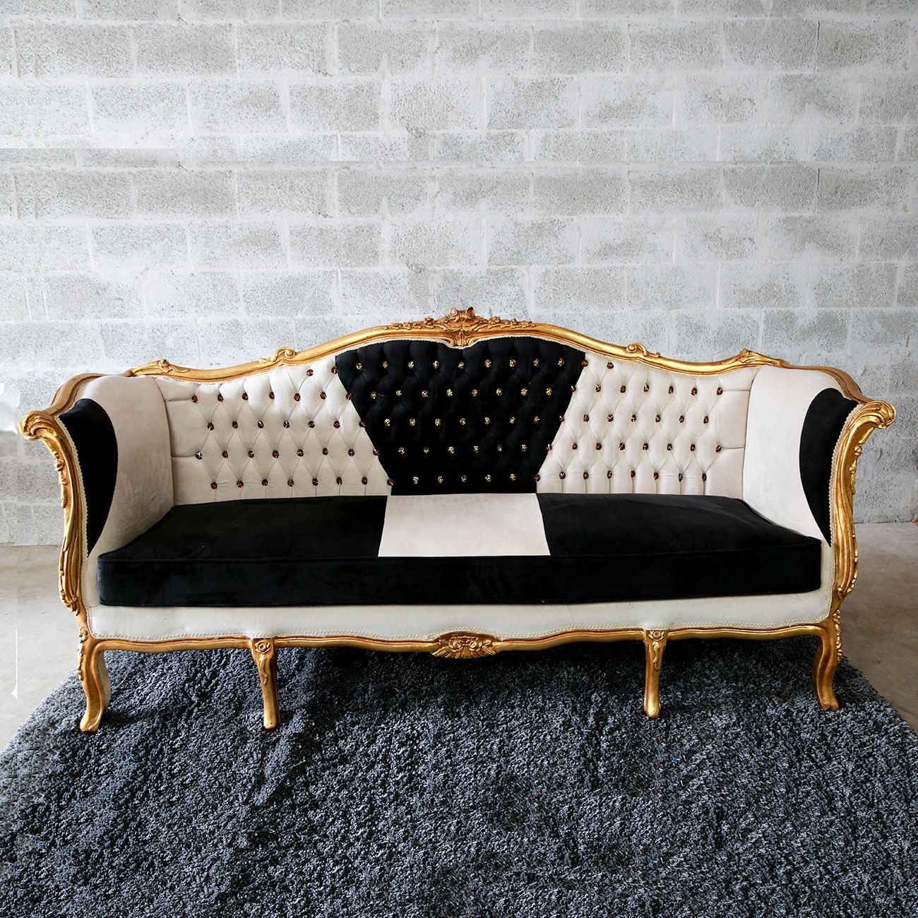 Baroque Tufted Settee Furniture Italian Antique Sofa With Regard To 4Pc French Seamed Sectional Sofas Velvet Black (View 9 of 15)