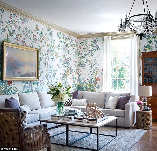 Bill De Blasio'S Historic Gracie Mansion Gets Redecorated Inside Gracie Navy Sofas (View 11 of 15)