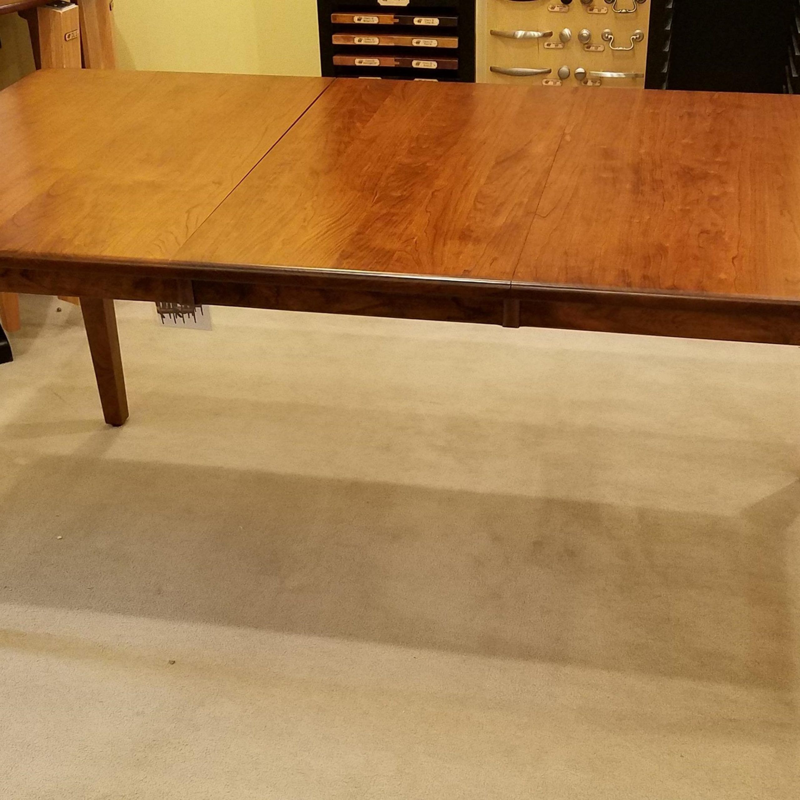 Daniel'S Amish Cherry Wood Franklin Harvest Shape Table Inside Current Brown Dining Tables With Removable Leaves (View 7 of 15)