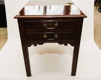 Vintage Drexel Heritage Chinoiserie Style End Table Painted With Regard To Cream And Gold Coffee Tables (View 4 of 15)