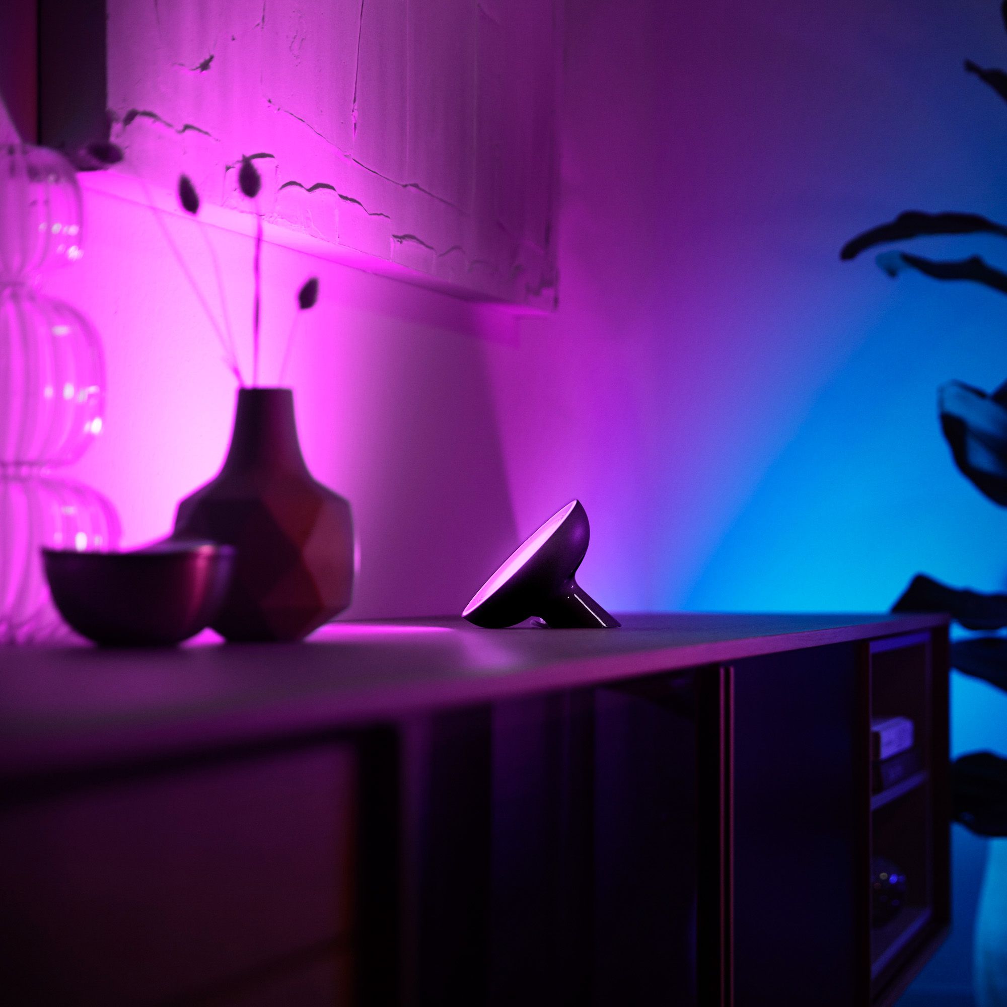 Philips Hue White & Color Ambiance Bloom Lampe De Table À Led Noir, 500Lm |  Led Et Produits Led Dans La Boutique Leader Led Lumitronix For Ocean Hue Wall Art (View 10 of 15)