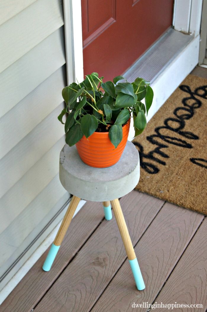 $5 Diy Concrete Plant Stand – Dwelling In Happiness Throughout Cement Plant Stands (View 6 of 15)