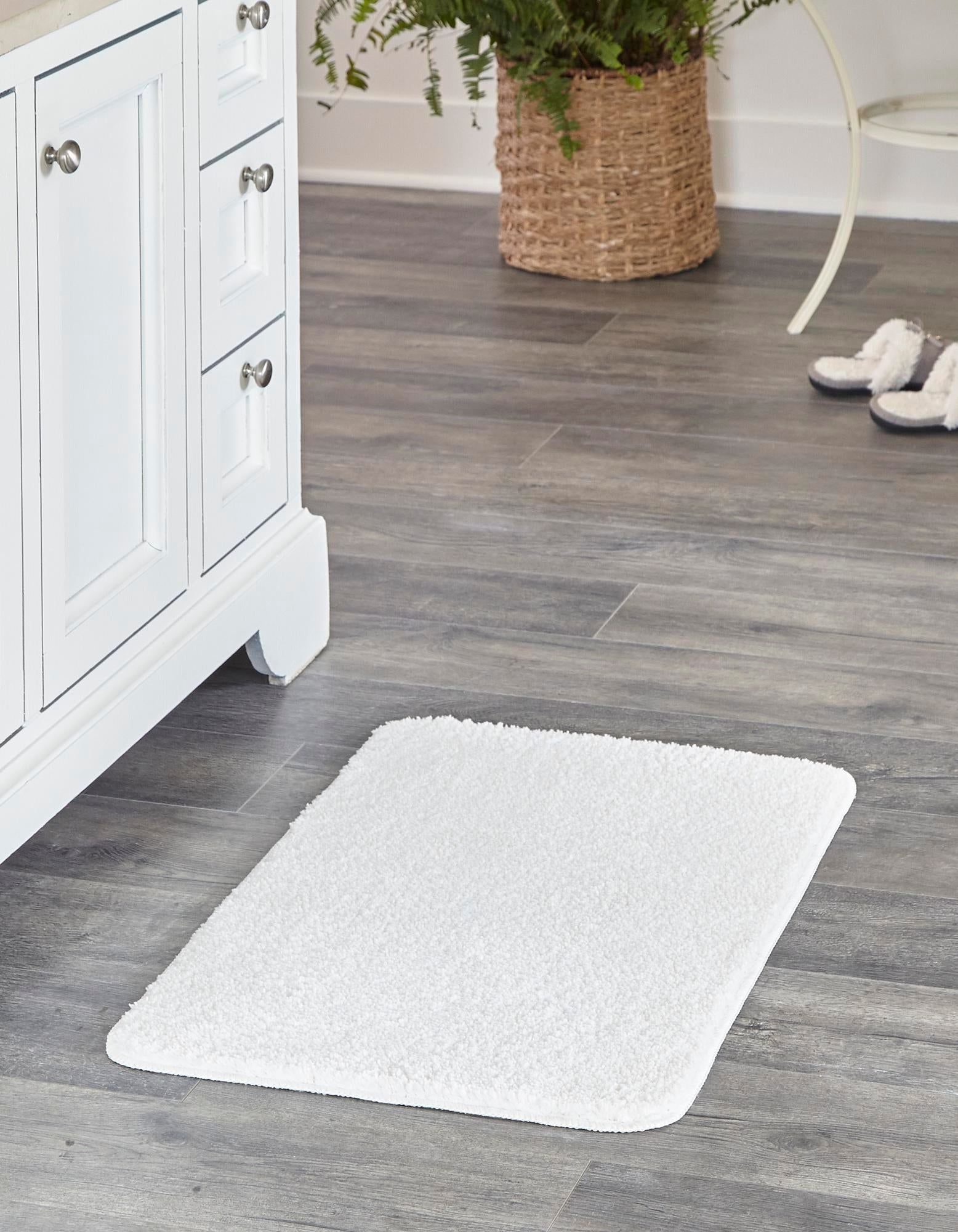 Rugs Bano Everyday Bath Mat Collection Rug – 1' 8 X 2' 7 Snow White  Machine Washable Shag Bath Mat, Extra Soft And Absorbent, Non Slip, Quick  Dry, Perfect For Bathroom – Walmart Throughout Snow White Rugs (Photo 12 of 15)