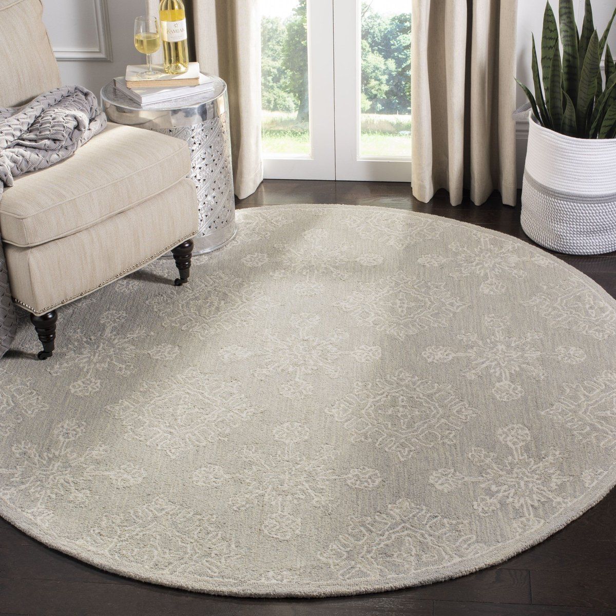 Safavieh Blossom Blm 950 Rugs | Rugs Direct For Blossom Oval Rugs (View 8 of 15)