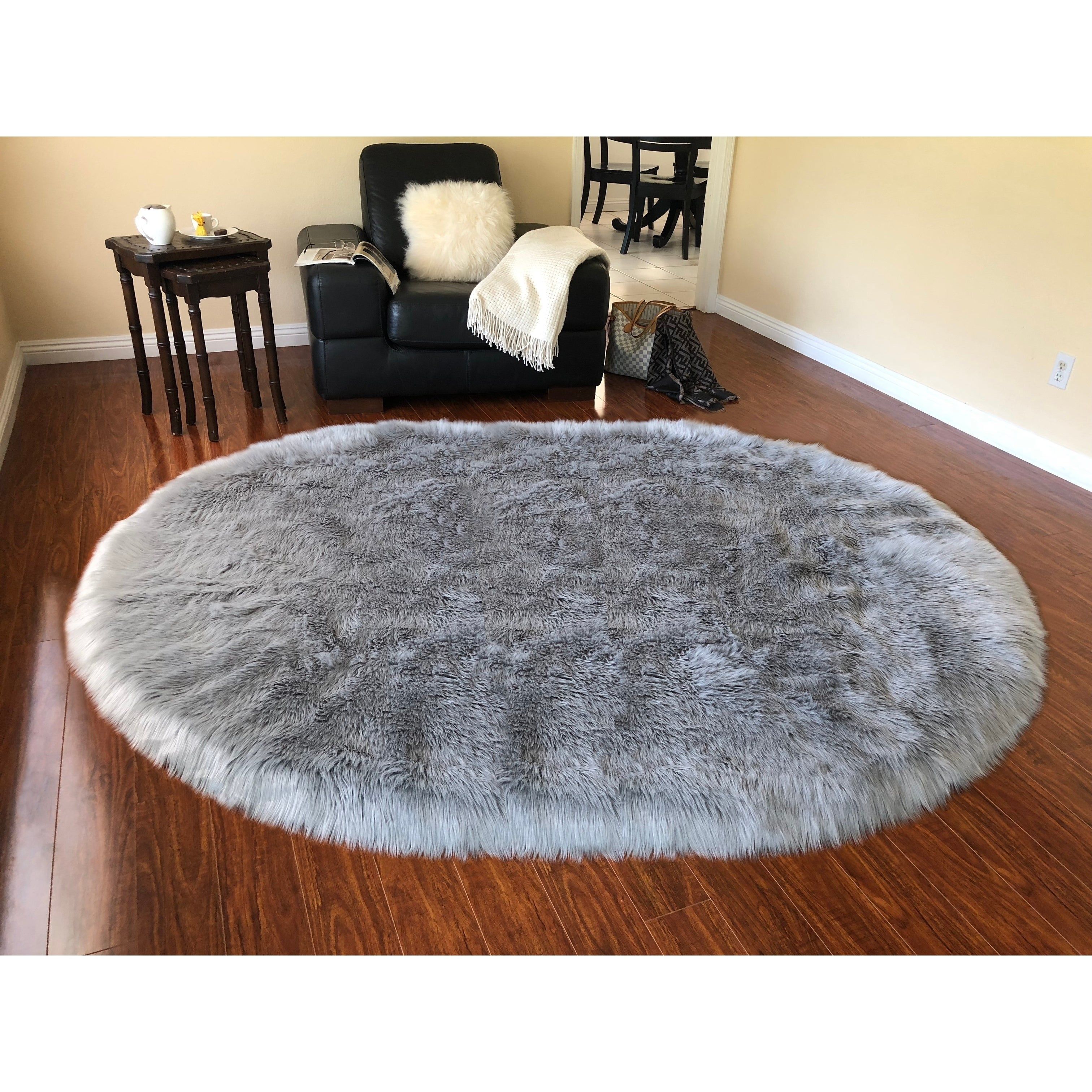 Silver Orchid Nansen Faux Sheepskin Oval Shape Shag Area Rug – Overstock –  27450627 Pertaining To Shag Oval Rugs (Photo 1 of 15)