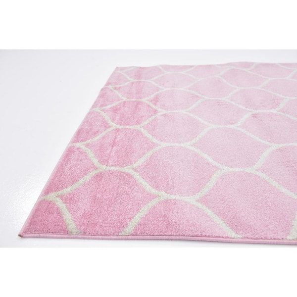 Unique Loom Trellis Frieze Rounded Pink 5' 0 X 8' 0 Area Rug 3140874 – The  Home Depot In Pink Lattice Frieze Rugs (View 8 of 15)