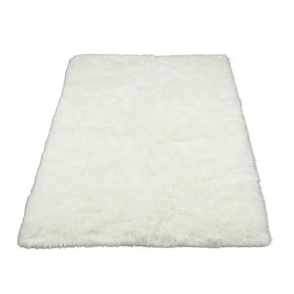 Walk On Me White 5 Ft. X 7 Ft. Made In France Luxuriously Soft And Eco  Friendly Rectangle Faux Fur Area Rug 57032 – The Home Depot Inside White Soft Rugs (Photo 6 of 15)