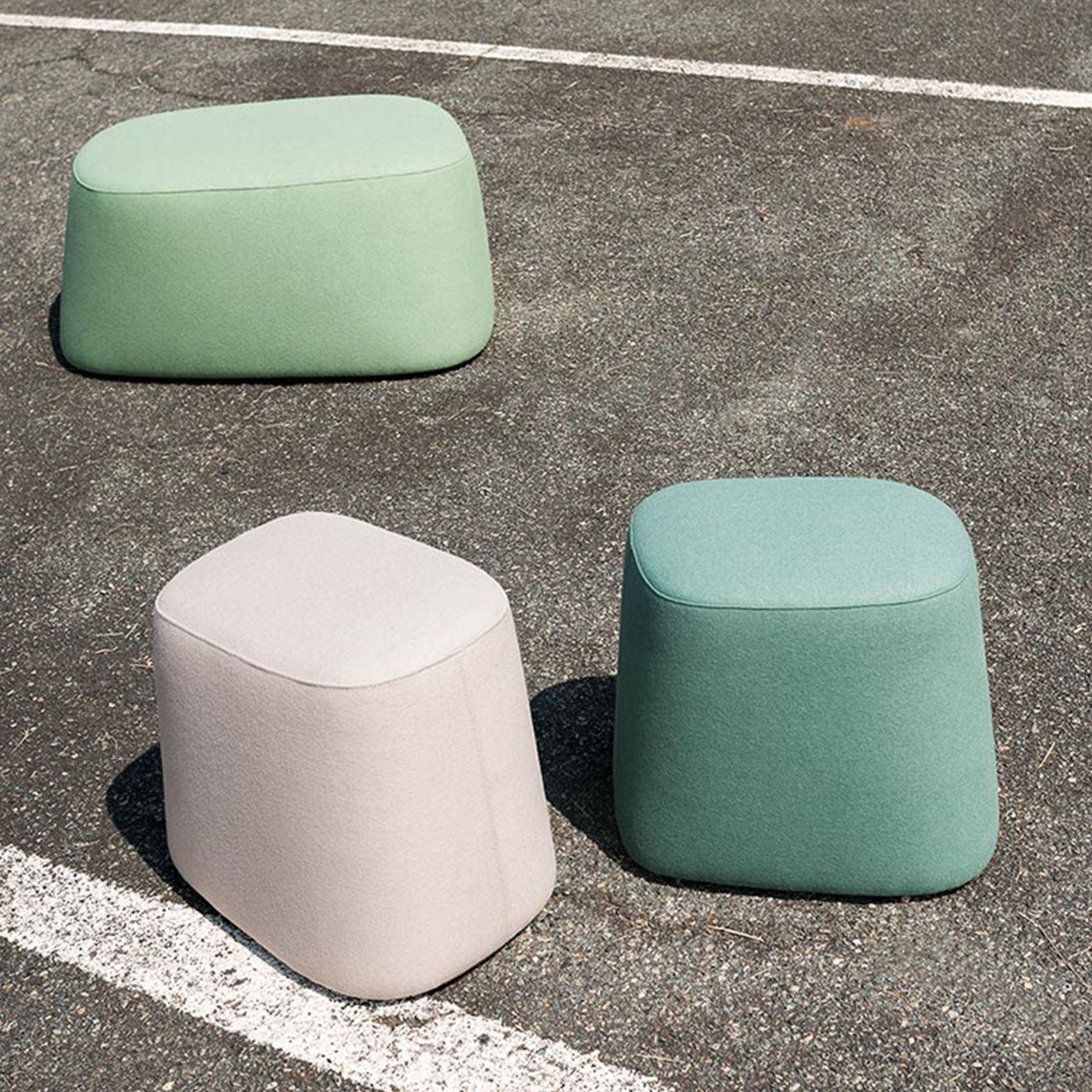 Tacchini Float Pouf With Floating Ottomans (Photo 7 of 15)