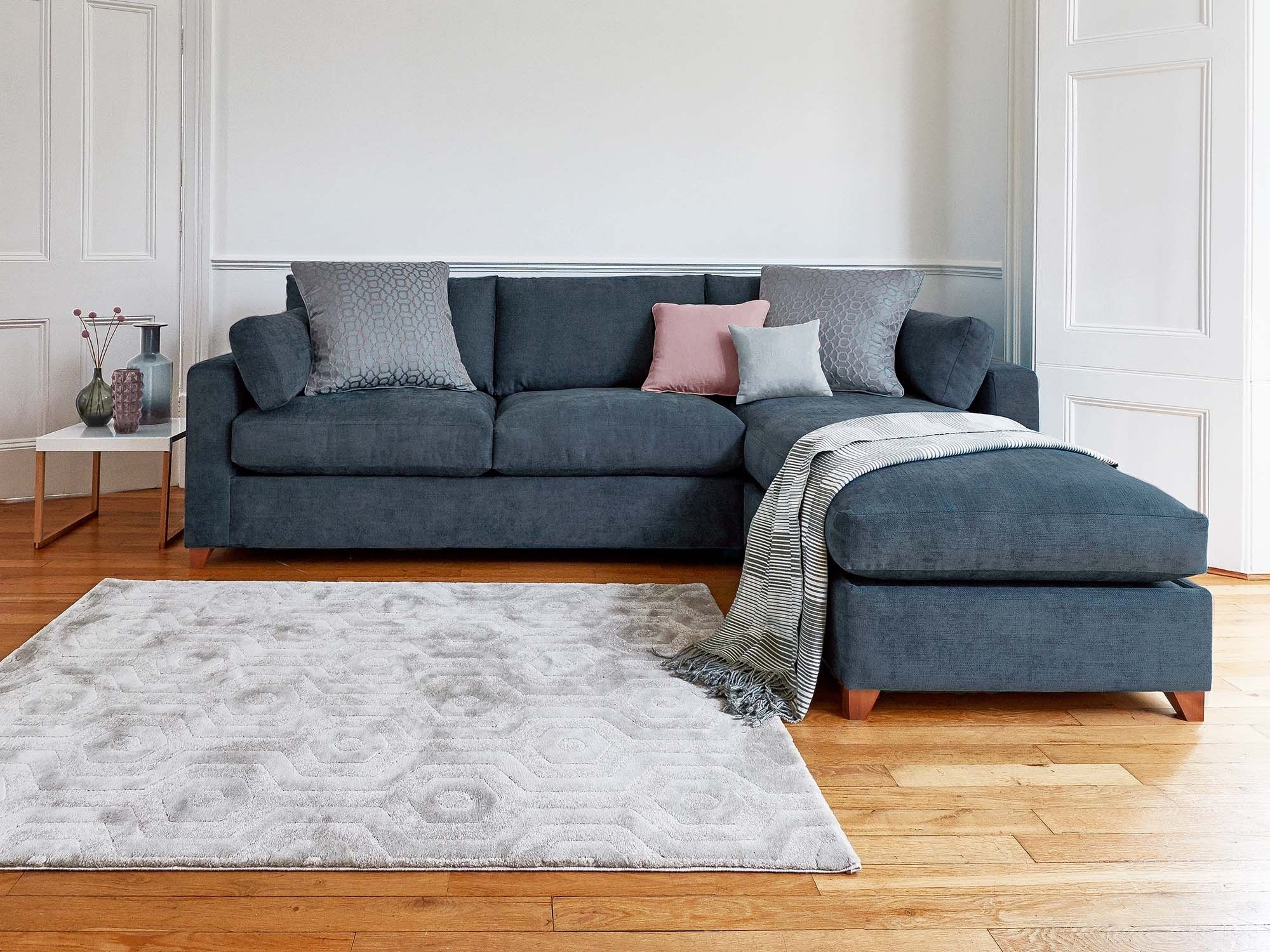 Featured Photo of Sofa Beds With Right Chaise and Pillows
