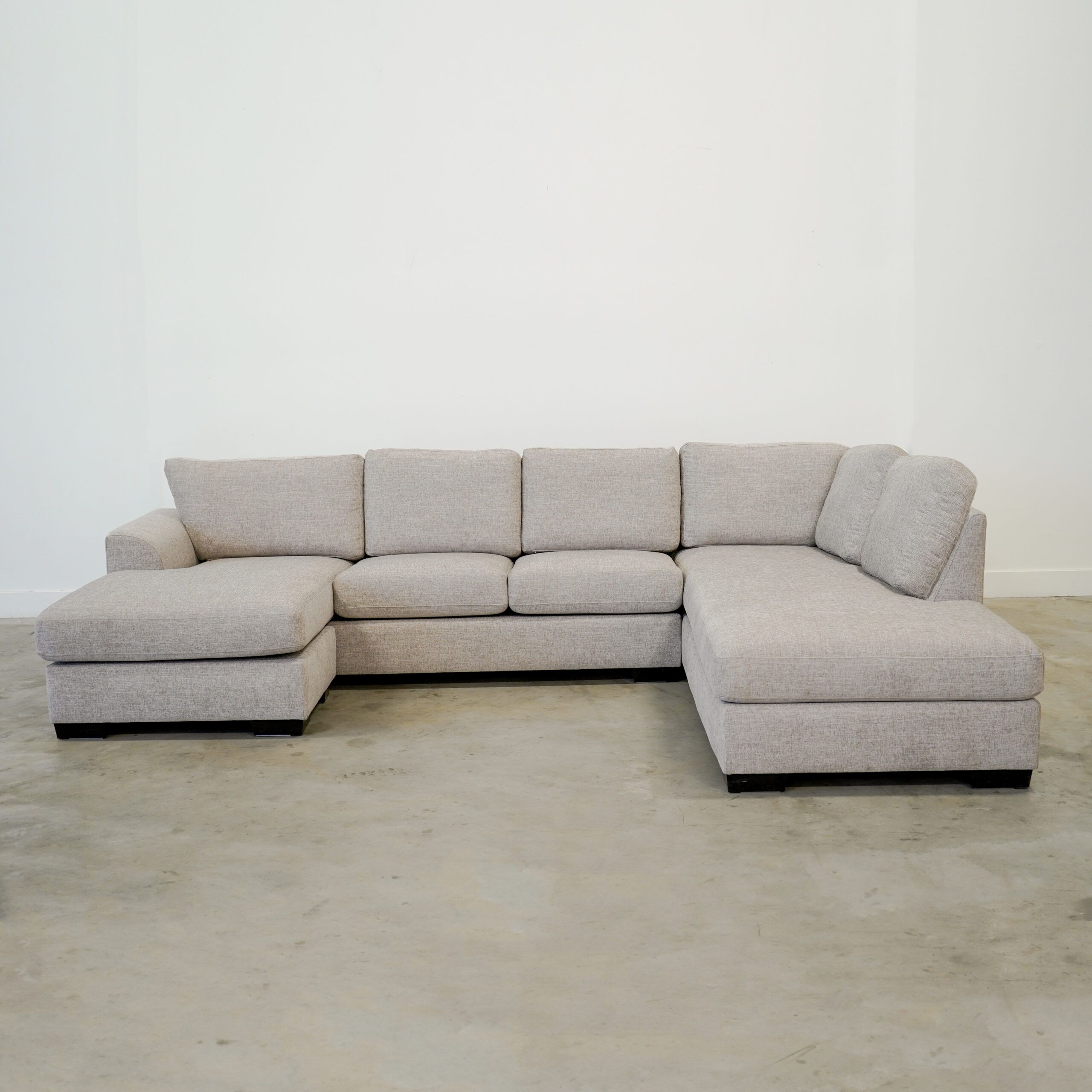 Vincent Oatmeal Right Facing U Shaped Sectional – Wallaroo'S Furniture &  Mattresses For Sectional Sofa U Shaped (Photo 1 of 15)