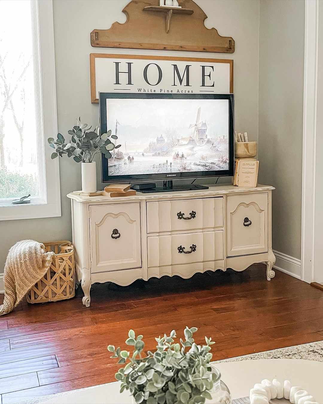 22 Functional Farmhouse Tv Stand Decor Ideas We Love For Farmhouse Tv Stands (Photo 11 of 15)