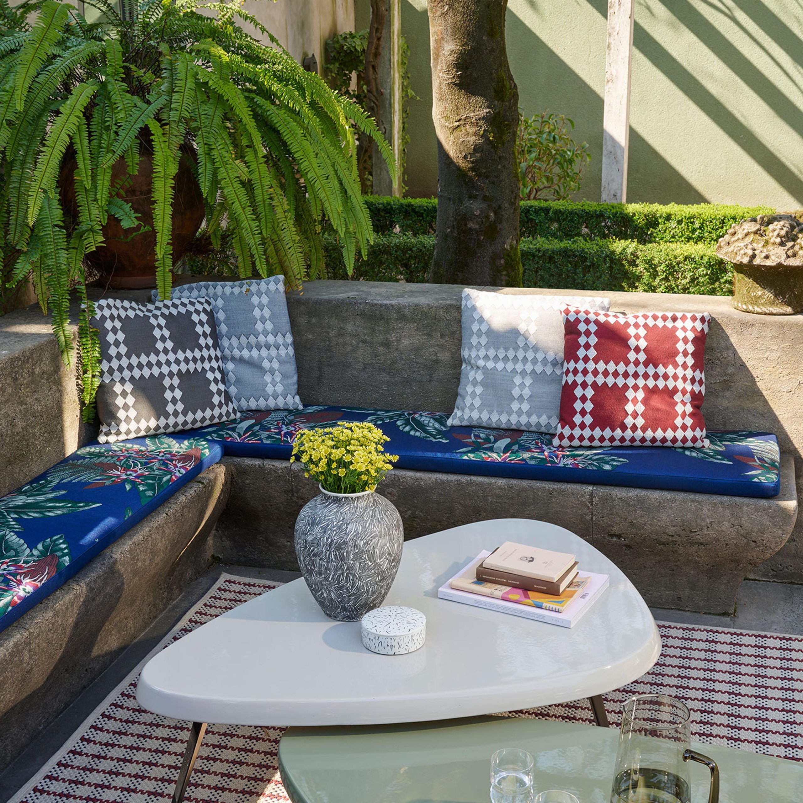 541 Mexique Coffee Tables Outdoor | Architonic For Modern Outdoor Patio Coffee Tables (Photo 5 of 15)