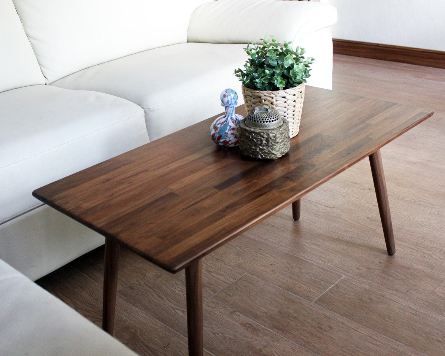 Featured Photo of Mid-Century Modern Coffee Tables