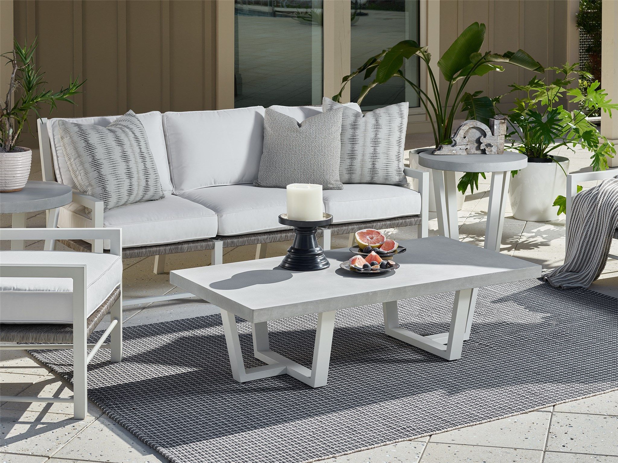 Coastal Living Outdoor South Beach Cocktail Table | Universal Furniture For Gray Coastal Cocktail Tables (Photo 3 of 15)