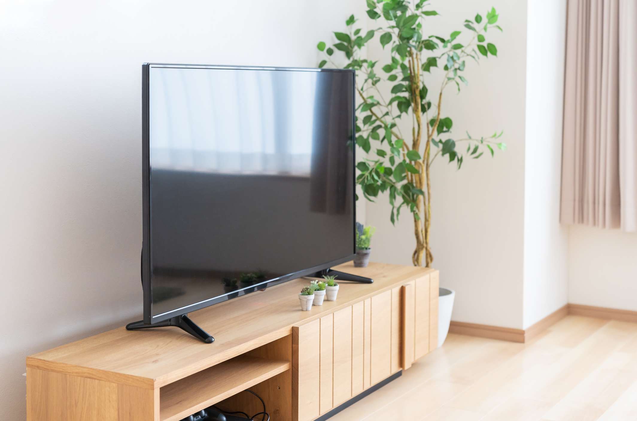 Should You Get A Tv Stand Or A Wall Mount? Regarding Top Shelf Mount Tv Stands (View 10 of 15)