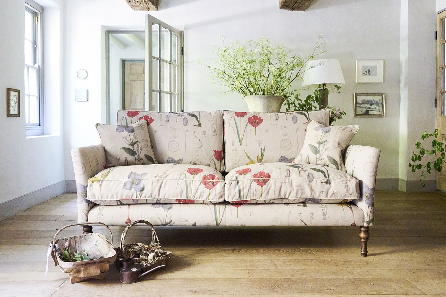 Why You Should Consider Choosing A Bold Patterned Fabric Sofa In Sofas In Pattern (View 6 of 15)
